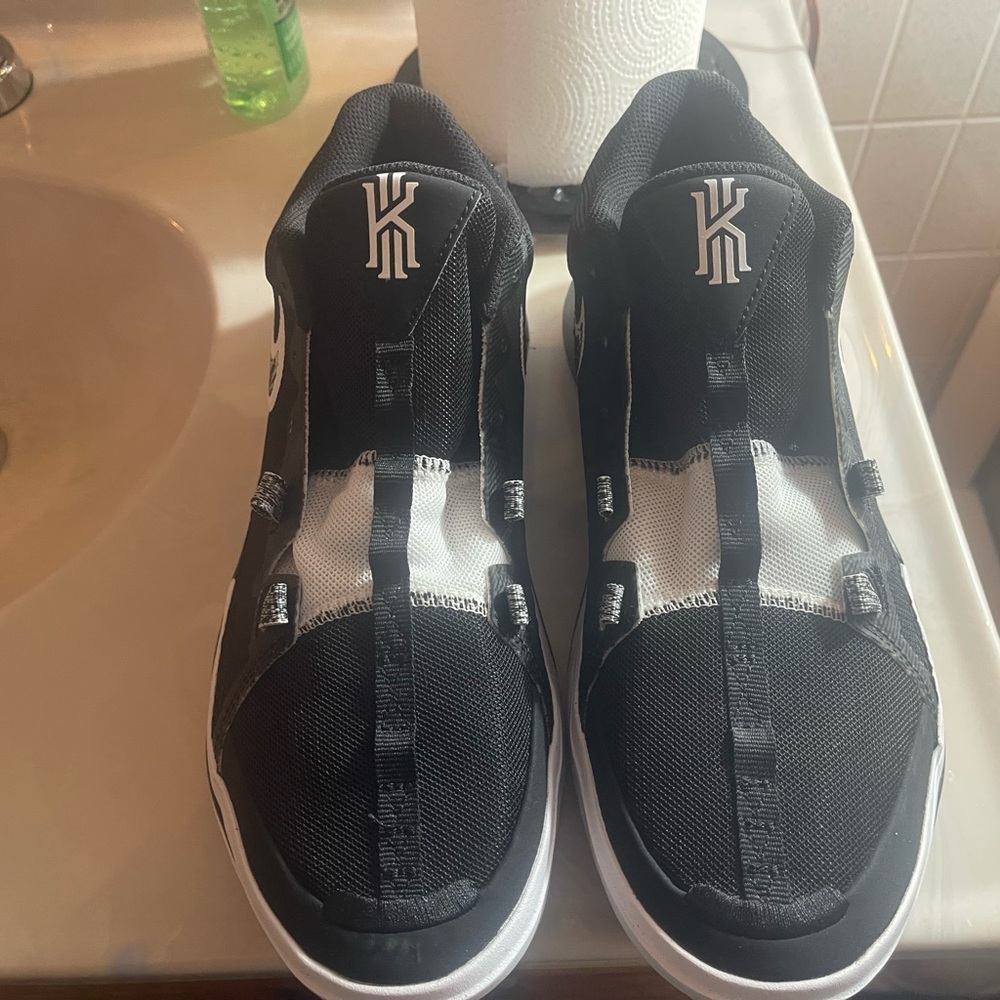Nike Black and White Athletic Shoes